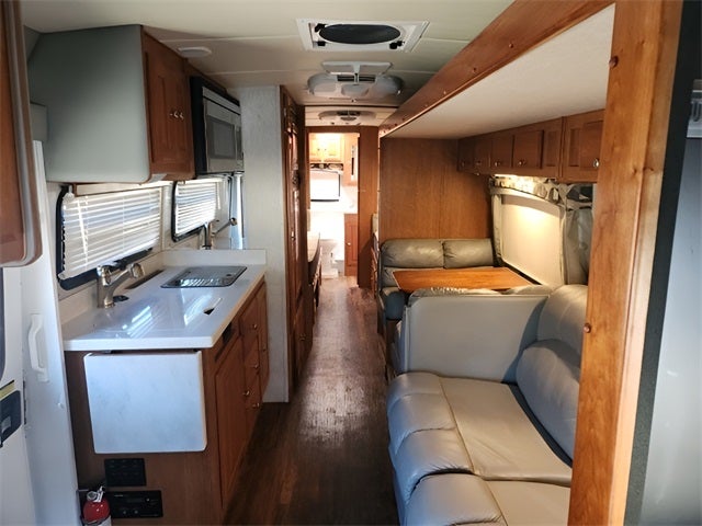 2019 Ford E-450SD Base