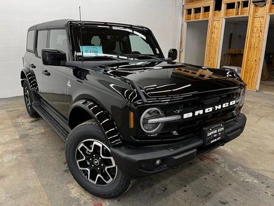 2026 Ford Bronco Outer Banks