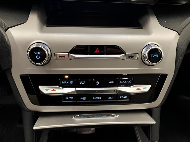 2024 Ford Explorer Base