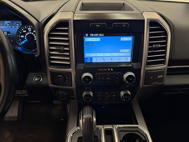 2017 Ford F-150 Platinum