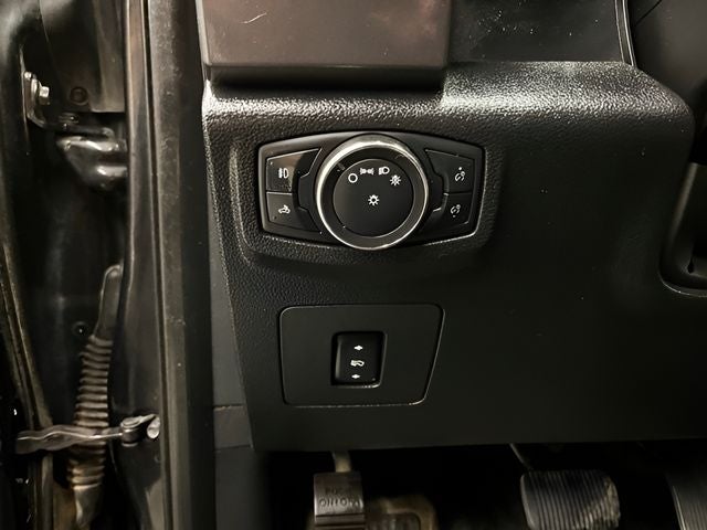 2015 Ford F-150 XLT w/HD Payload Pkg
