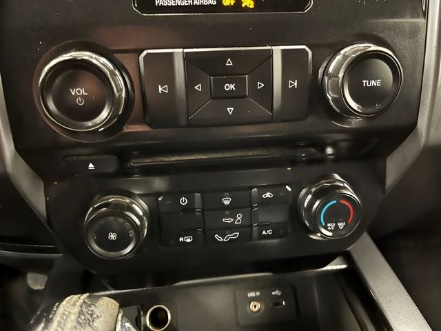 2015 Ford F-150 XLT w/HD Payload Pkg