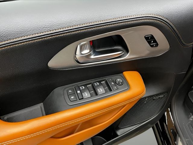 2025 Chrysler Pacifica Pinnacle