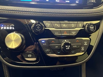 2025 Chrysler Pacifica Pinnacle