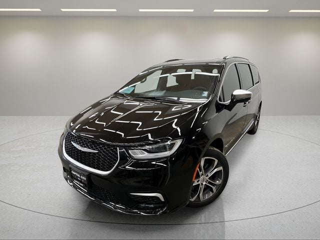 2025 Chrysler Pacifica Pinnacle