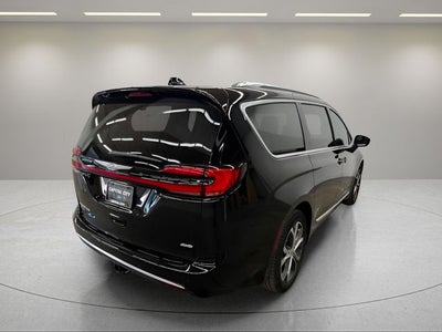 2025 Chrysler Pacifica Pinnacle