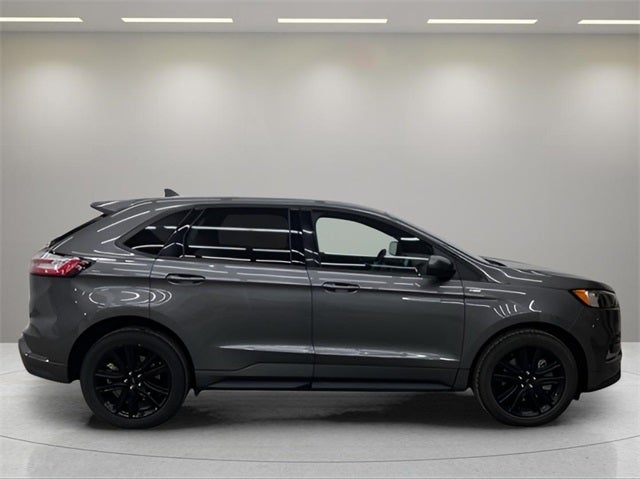2022 Ford Edge ST Line