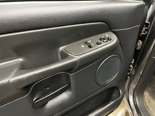 2004 Dodge Ram 2500 SLT