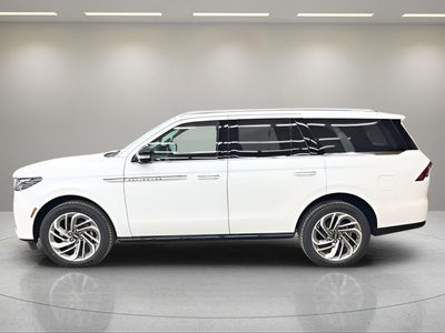 2027 Lincoln Navigator Reserve