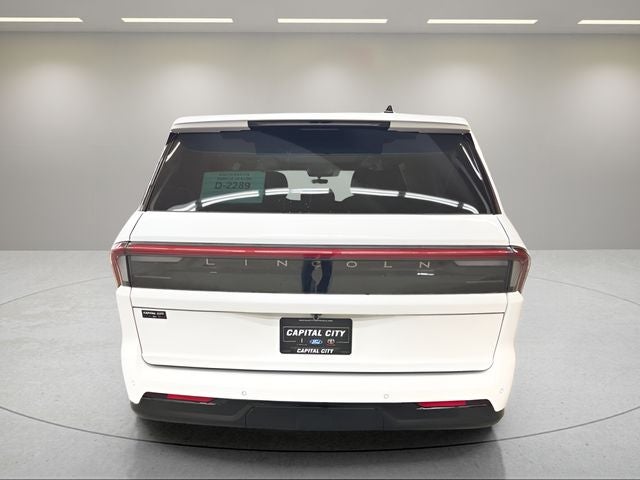 2027 Lincoln Navigator Reserve