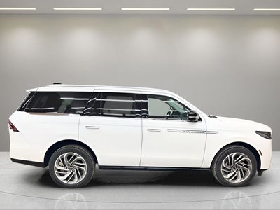 2027 Lincoln Navigator Reserve