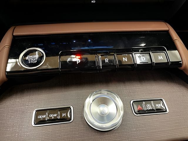2027 Lincoln Navigator L Reserve
