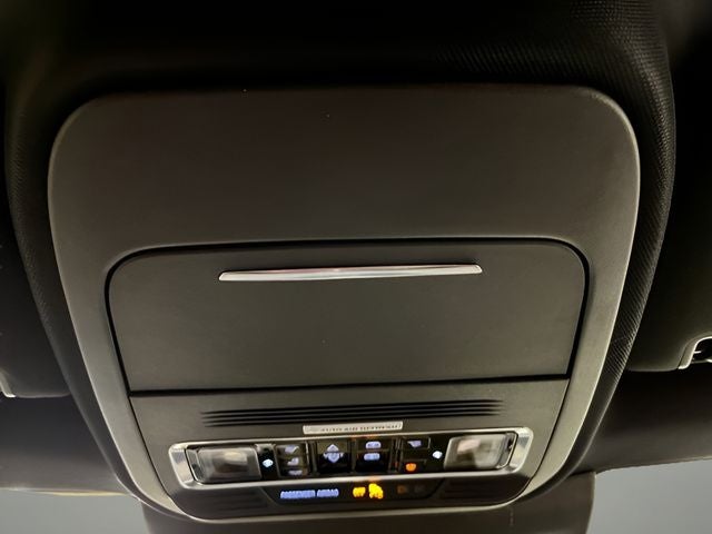2027 Lincoln Navigator L Reserve