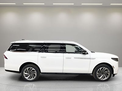 2027 Lincoln Navigator L Reserve