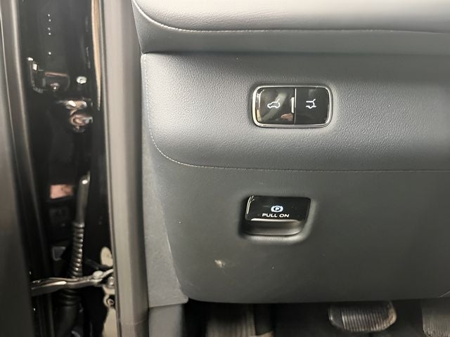 2027 Lincoln Navigator L Reserve