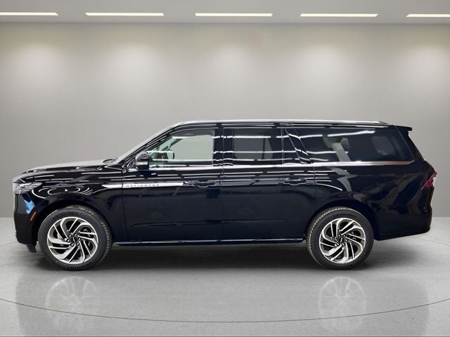 2027 Lincoln Navigator L Reserve