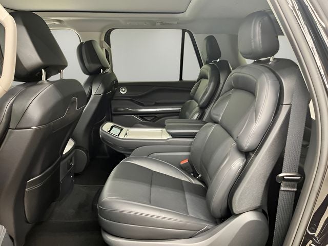 2027 Lincoln Navigator L Reserve
