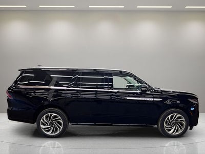 2027 Lincoln Navigator L Reserve
