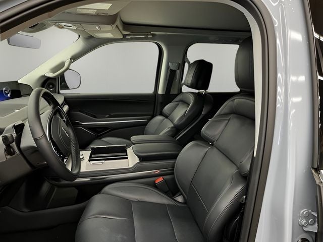 2027 Lincoln Navigator L Reserve