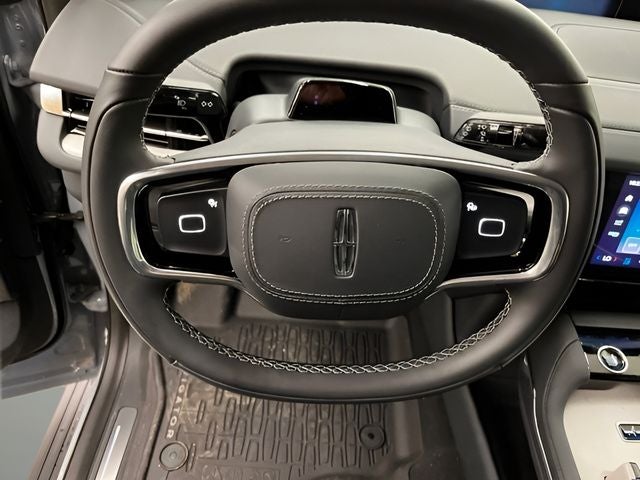 2027 Lincoln Navigator L Reserve