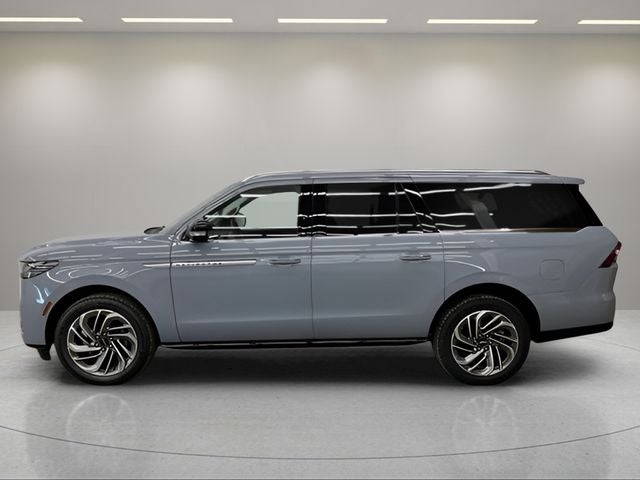 2027 Lincoln Navigator L Reserve