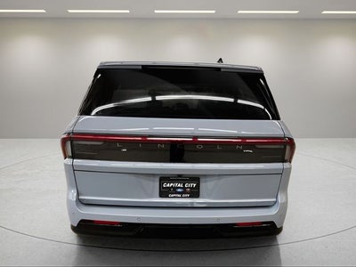 2027 Lincoln Navigator L Reserve