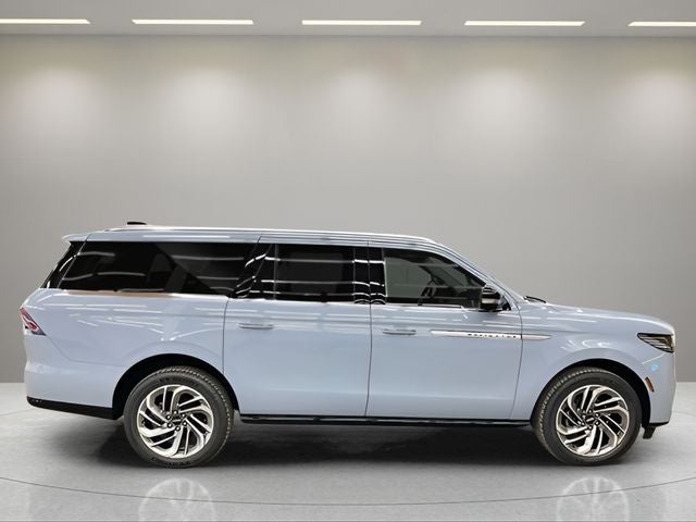 2027 Lincoln Navigator L Reserve
