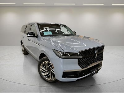 2027 Lincoln Navigator L Reserve