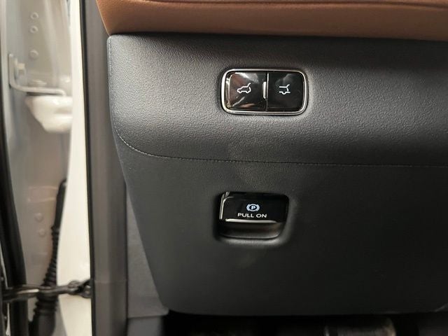 2027 Lincoln Navigator L Reserve