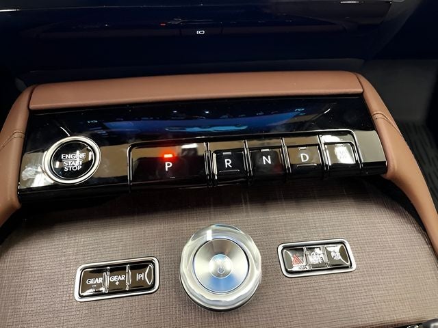 2027 Lincoln Navigator L Reserve