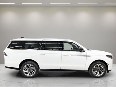 2027 Lincoln Navigator L Reserve