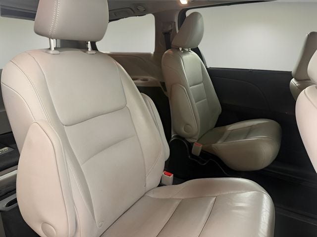 2016 Toyota Sienna Limited Premium 7 Passenger