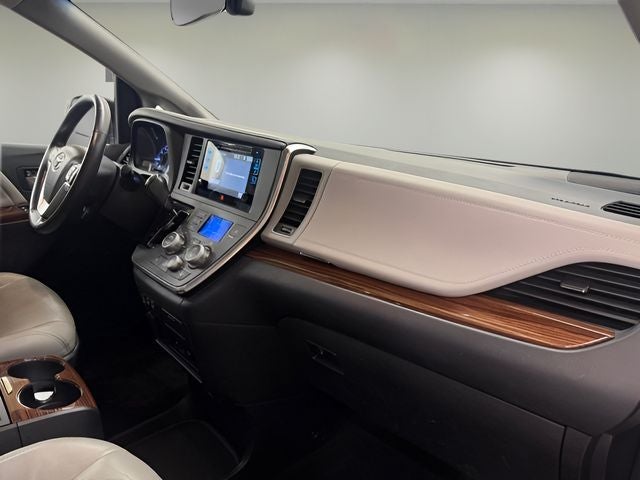 2016 Toyota Sienna Limited Premium 7 Passenger