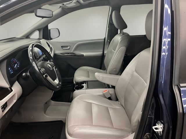 2020 Toyota Sienna XLE Premium 7 Passenger