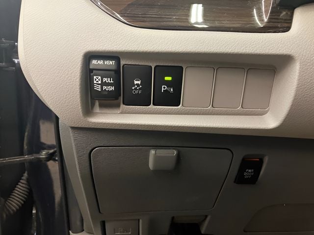 2020 Toyota Sienna XLE Premium 7 Passenger