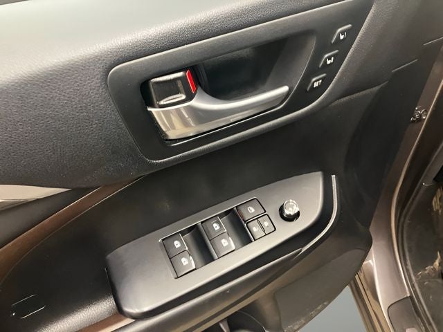 2018 Toyota Highlander Base