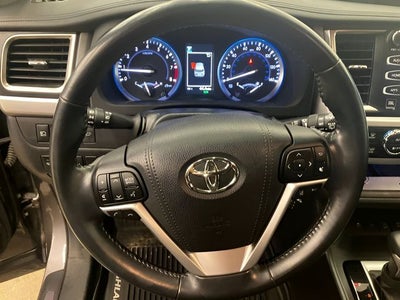 2018 Toyota Highlander Base