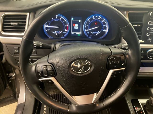 2018 Toyota Highlander Base