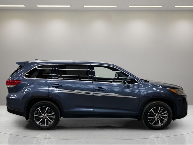 2019 Toyota Highlander Base