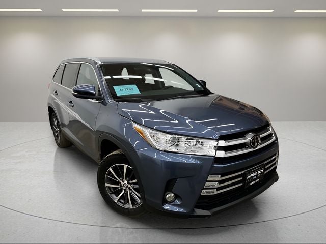 2019 Toyota Highlander Base