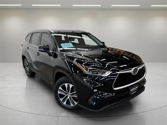 2023 Toyota Highlander Hybrid XLE