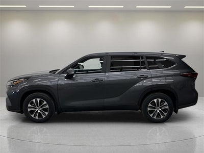 2024 Toyota Highlander Base