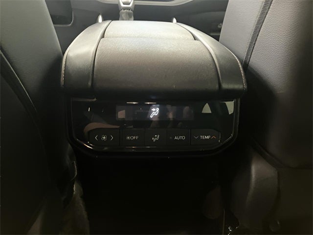 2024 Toyota Highlander Base