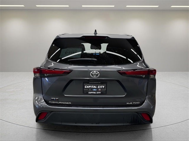 2024 Toyota Highlander Base