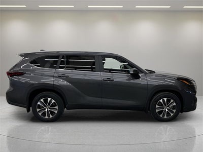 2024 Toyota Highlander Base