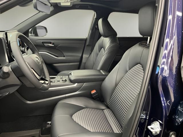 2026 Toyota Highlander XSE