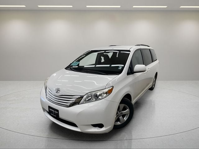 2017 Toyota Sienna L 7 Passenger