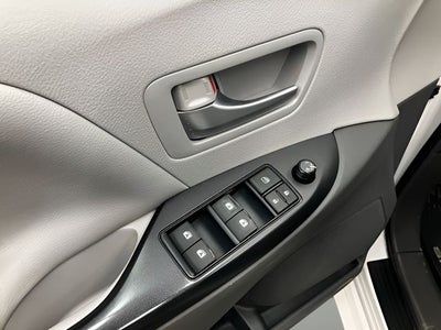 2017 Toyota Sienna L 7 Passenger