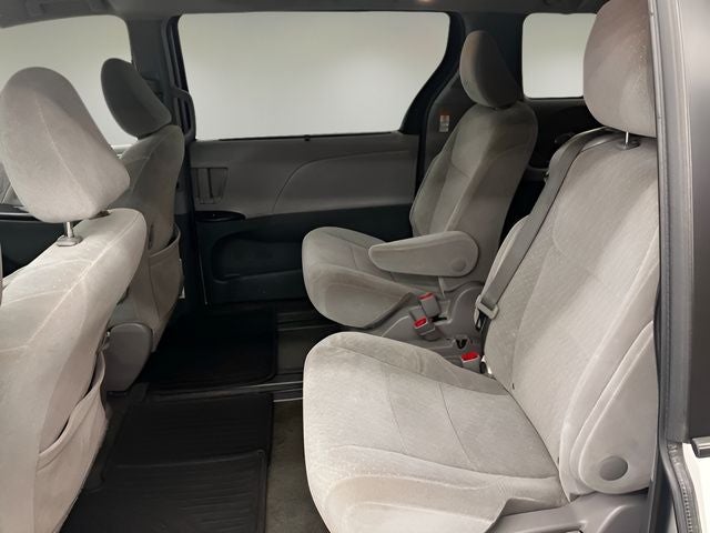 2017 Toyota Sienna L 7 Passenger