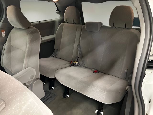 2017 Toyota Sienna L 7 Passenger